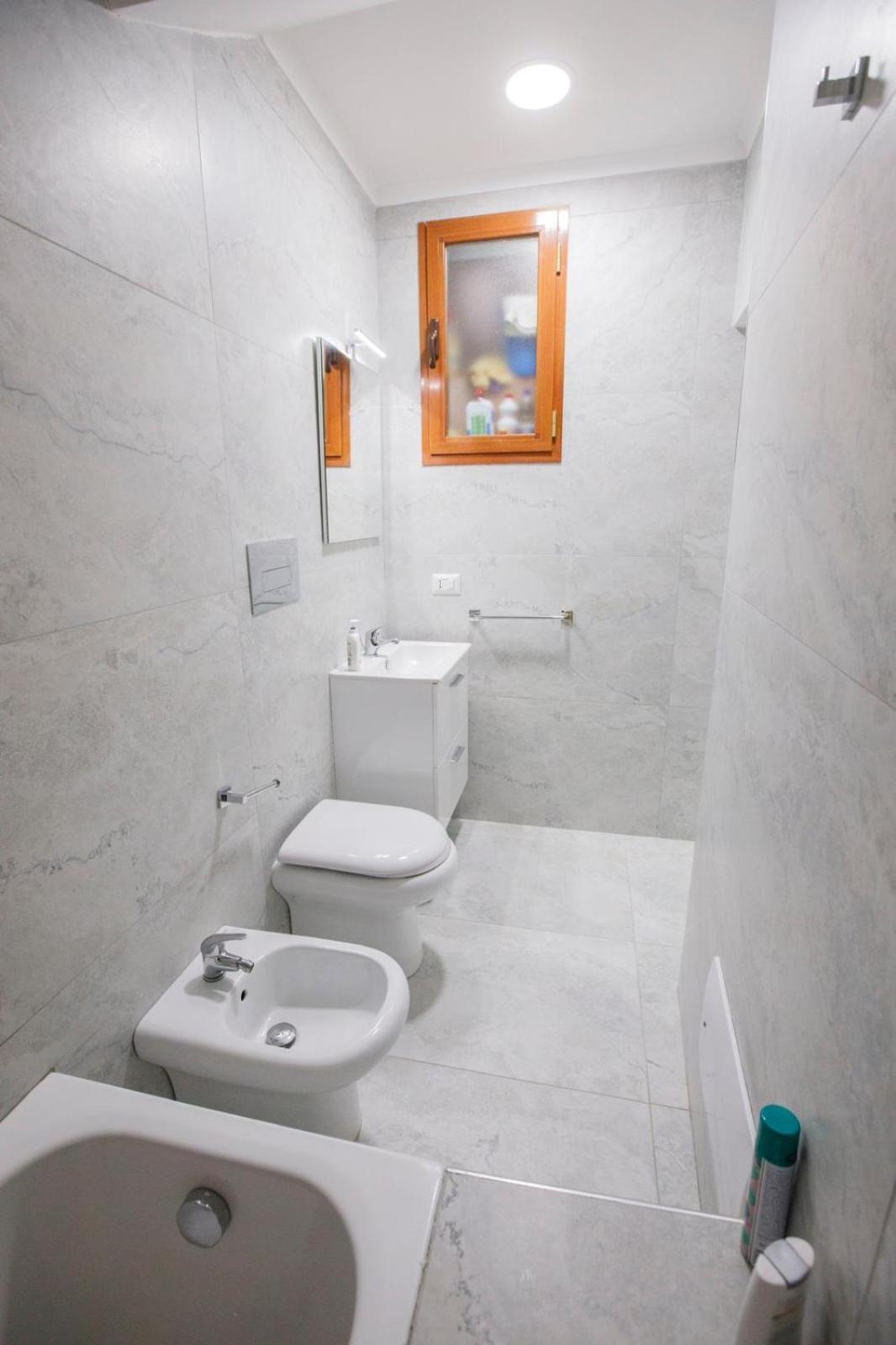B&B Le Stanze Di Aurora نابولي المظهر الخارجي الصورة
