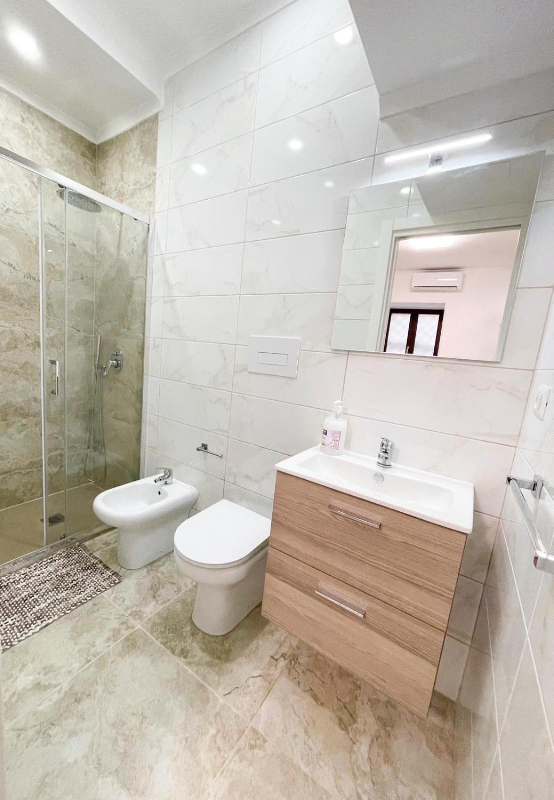 B&B Le Stanze Di Aurora نابولي المظهر الخارجي الصورة